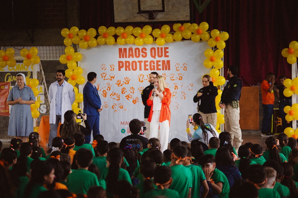 Ieda Chaves leva alerta sobre abuso infantil a alunos da Escola Santa Marcelina