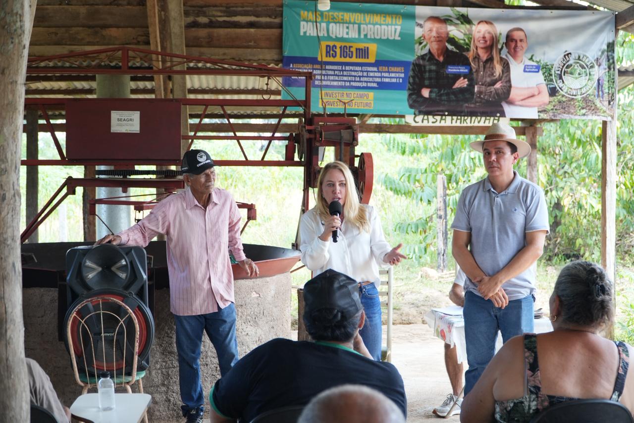 Ieda Chaves entrega implementos à Arglec e fortalece a produção rural de Porto Velho