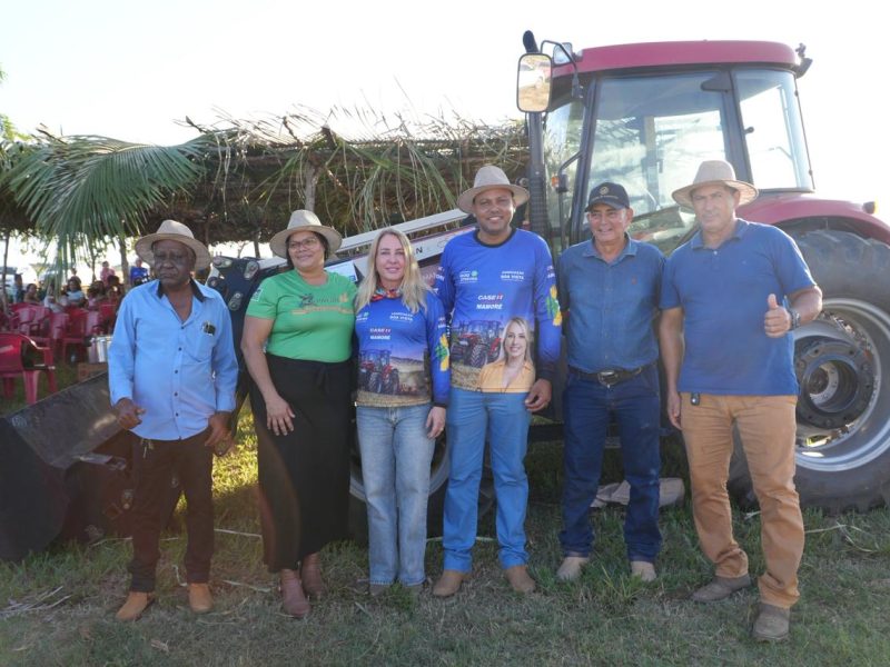 Ieda Chaves entrega R$ 500 mil em equipamentos agrícolas para associação em Machadinho d’Oeste