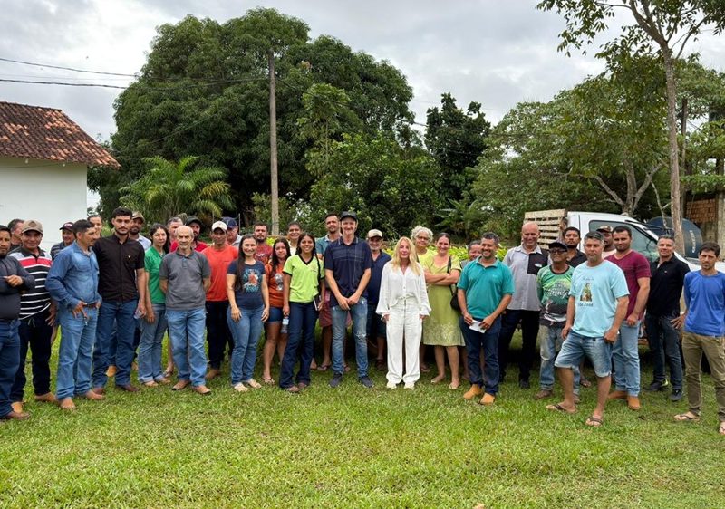 Ieda Chaves entrega de 150 mil mudas de café clonal para impulsionar a agricultura em Porto Velho