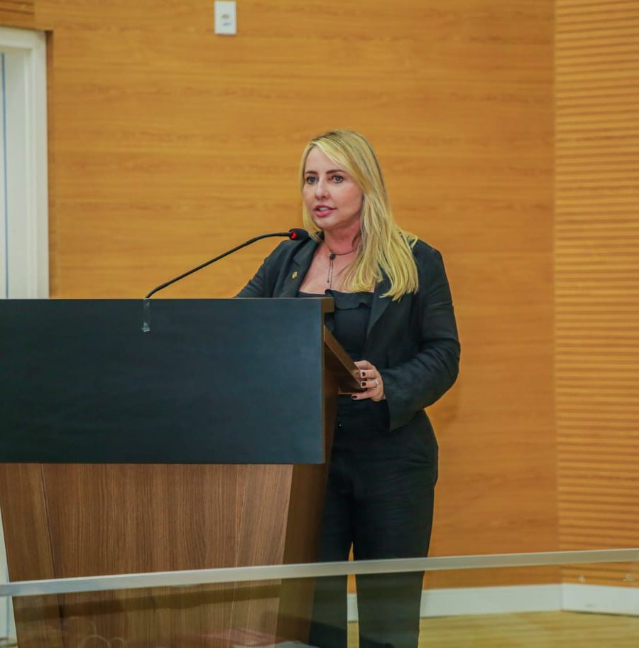 Ieda Chaves indica compra de caminhonete 4×4 para fortalecer atendimento do CAPS em Vilhena